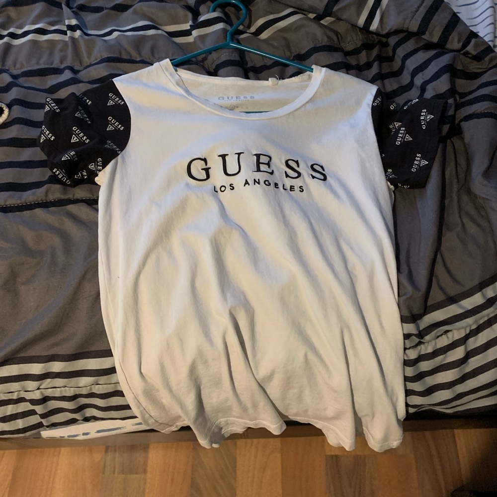 Guess shirt medium